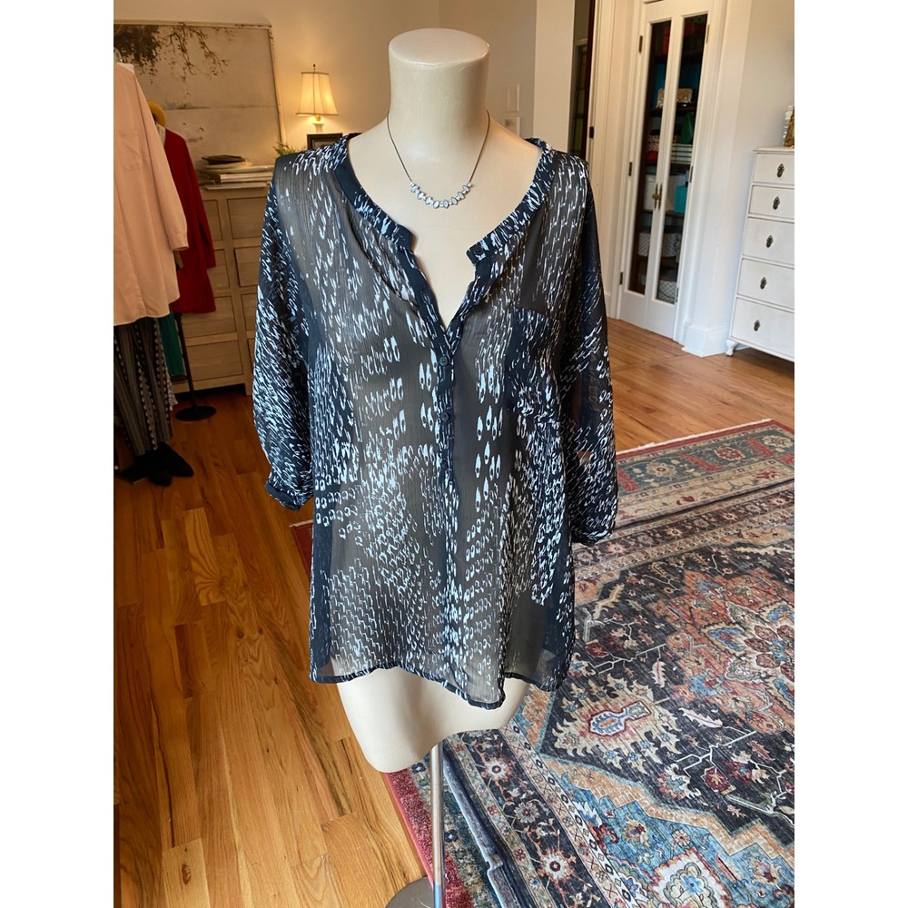 Express‎ Womens Black White Abstract Animal Print Sheer 3/4 Sleeve Blouse Large